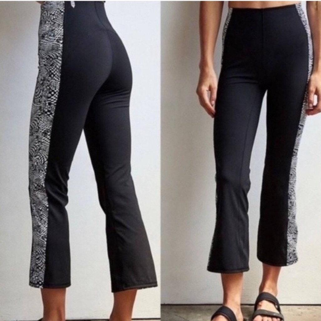 Fp Movement Women S Black Pull On High Rise Checkmate Kick-Flare Cropped Legging